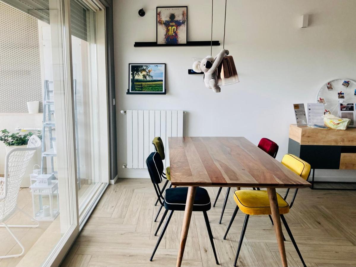 Uple Family Bike Apartment Lecce Bagian luar foto