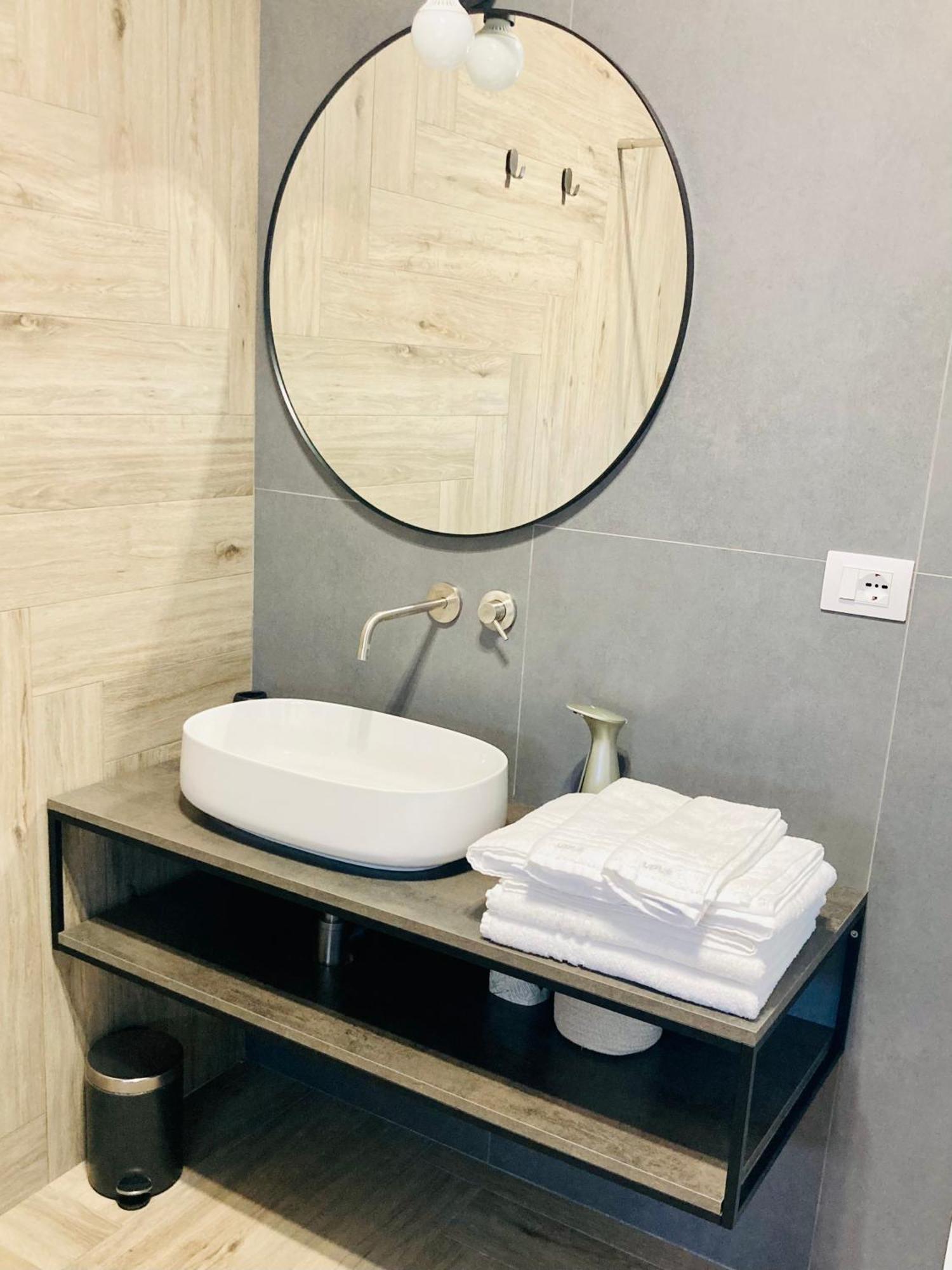 Uple Family Bike Apartment Lecce Bagian luar foto